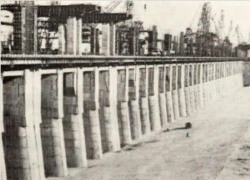 В Волжском 69 лет назад соревновались за право укладки первого куба бетона в здание ГЭС