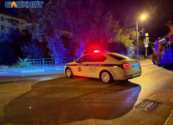 Сельский водитель на Ниве протаранил припаркованную иномарку в Волжском