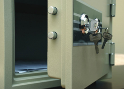 В Волгограде из офиса украли сейф с двумя миллионами рублей