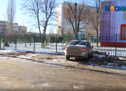 Незаконные парковки у частных домов будут демонтированы в Волжском