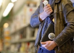 Безработный волжанин вынес из магазина бутылку дорогого виски