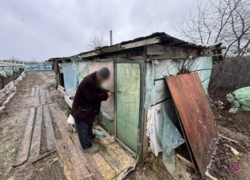 73-летняя волжанка под следствием за фиктивную прописку мигрантов