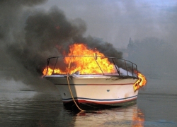 В Волгограде в яхт-клубе сгорели 2 яхты