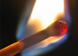 Маленький волжанин устроил пожар в собственной квартире