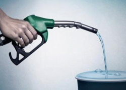 В Волгограде задержали механика с подельником, пытающихся слить 800 литров дизтоплива