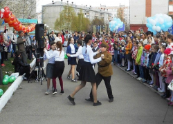 Волжан научат танцевать майский вальс