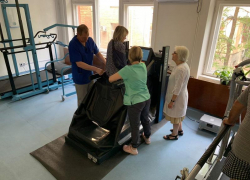 Больница Фишера в Волжском получила новейшее оборудование для реабилитации