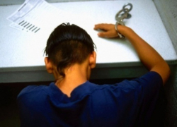 В Урюпинском районе несовершеннолетние воры ограбили почту и магазин