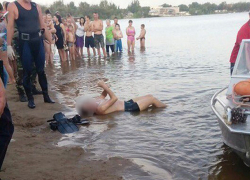 Тело молодого парня нашли на пляже острова Зеленый в Волжском 