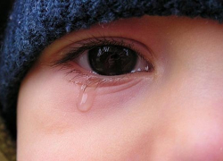 Камышанка избивала и тушила окурки об 6-летнего сына