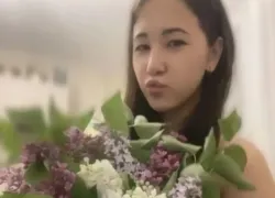 Прекрасную Анну Арсий поздравляет с 18-летием семья!