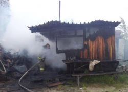 Поход в баню закончился сильным пожаром в Среднеахтубинском районе