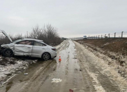 7-летний ребенок погиб в аварии на трассе Волгоград-Саратов: еще трое в больнице