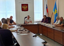 В Волжском 680 детей-сирот ждут жилья, а на летнюю работу выйдут 577 подростков