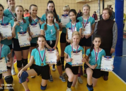 У волжских волейболисток  бронза на первенстве региона