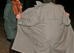 В Волжском появился престарелый эксгибиционист