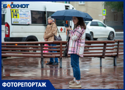 В Волжском дождь не является уважительной причиной пропустить работу: фоторепортаж