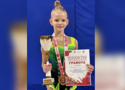 Грация, характер, победа: волжанка в числе лучших гимнасток округа