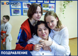 С 17-летием близняшек Джигарос!