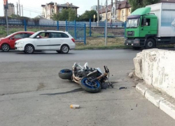 Автомобилисты и мотоциклисты - в ДТП за прошедшие сутки