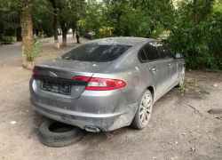 Более 69 жалоб и 10 эвакуаций: Волжский очищает дворы от «авто-призраков»