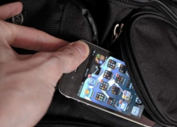 У волжанки в маршрутке увели пятый IPhone