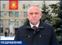 Глава Волжского Игорь Воронин поздравил жителей с Днем защитника Отечества