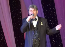 В Волжском скончался известный певец Игорь Шопин