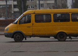 Из-за маршрутчика-лихача волжанка получила травмы, упав в салоне