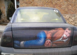 Под Волгоградом двое парней катали таксиста в багажнике угнанного у него авто