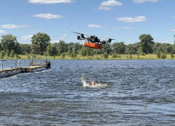 В Волжском показали, как спасают утопающих с помощью беспилотников