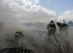 Утро в одном из СНТ Волжского началось с пожара