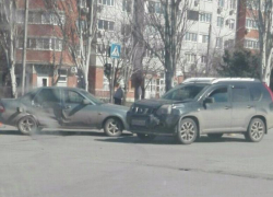 Волжанка попала в больницу после столкновения "Приоры" с иномаркой
