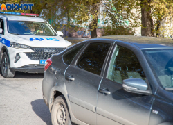 На улице Пушкина в Волжском «Ситрак» протаранил иномарку с ребенком