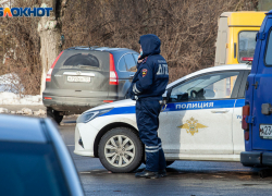 Два «ВАЗа» и иномарка столкнулись под Волжским