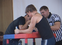 Волжские школьники состязались в первенстве по армспорту