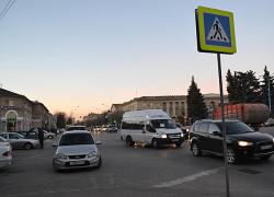 "Девятка" сбила молодого мужчину в Волжском