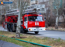  Старая «Лада Приора» выгорела в Волжском: подробности