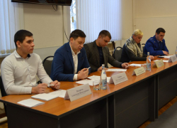 В мэрии Волжского поспорили, кто виноват в коррупции – чиновники или люди