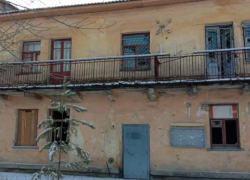 В Волжском горело здание бывшего вытрезвителя