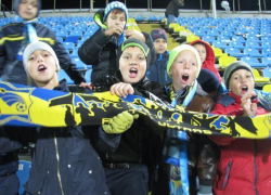 Победители Волжского чемпионата по дворовому футболу побывали на матче Премьер-лиги