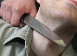 Дважды судимый волжанин перерезал горло приятелю во дворе собственного дома