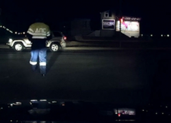 В Волжском пьяный водитель пытался скрыться от сотрудников ДПС