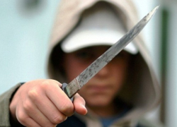 На севере Волгограда 17-летний подросток в ходе ссоры вонзил нож в грудь приятеля