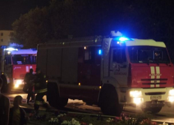 Помещение двухэтажного здания вспыхнуло в Волжском