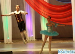 Музыкой и танцами встретили в Волжском Год культуры