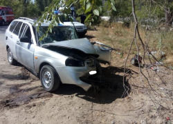 Водитель легковушки попал в больницу после ДТП с автокраном в Волжском