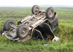 Под Волгоградом 18-летний лихач перевернулся на УАЗ 