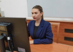 Российские школы и вузы получили возможность запускать официальные каналы в мессенджере MAX