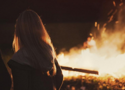 Школьница пострадала в пожаре: в Волгограде загорелся частный дом